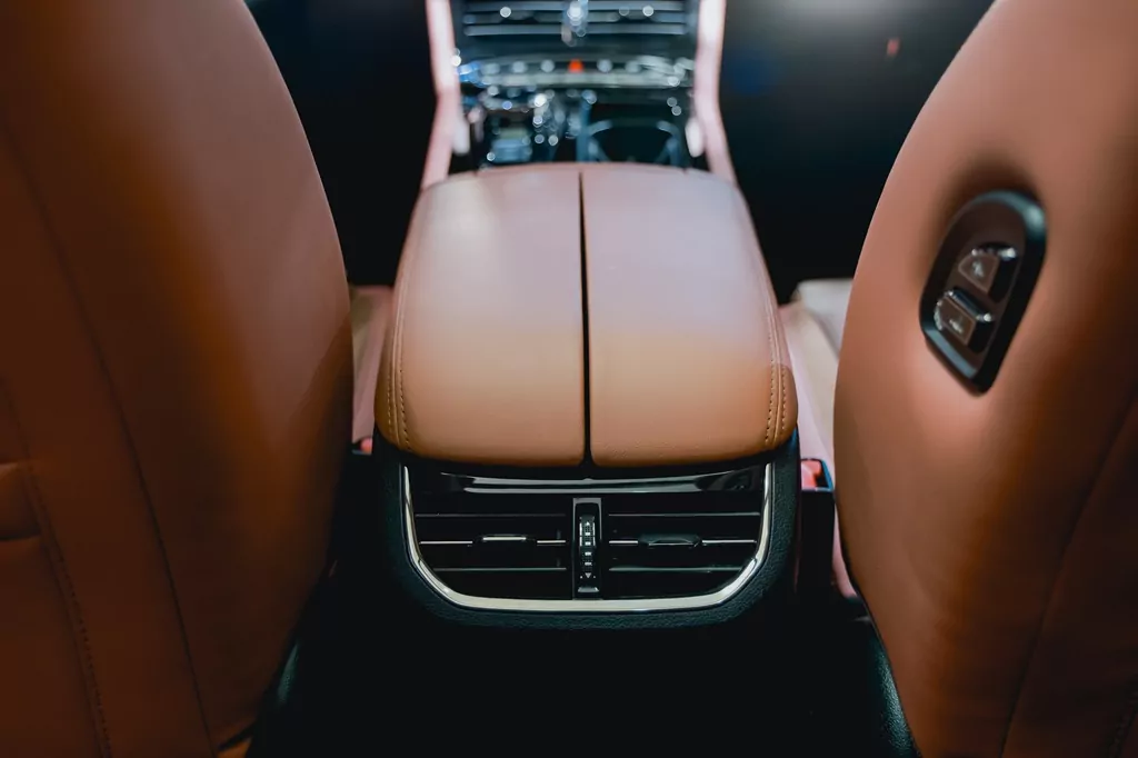 14-后排出风口-Rear air outlet